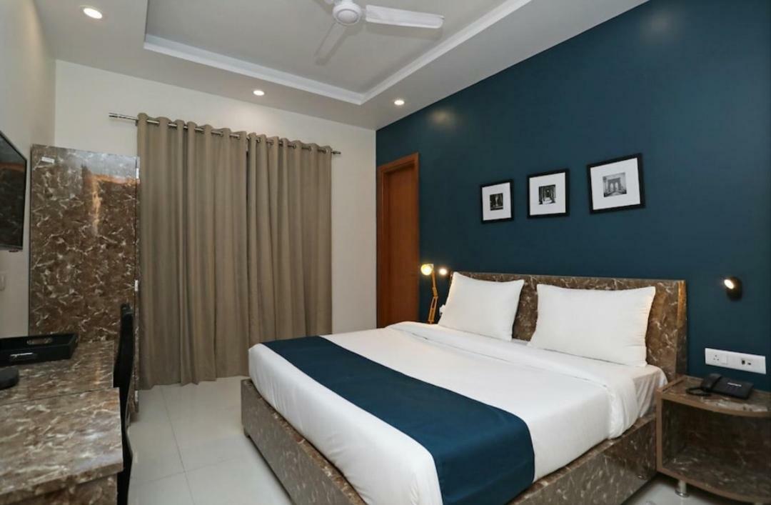 Hotel Galaxy Inn Gurgaon Zewnętrze zdjęcie